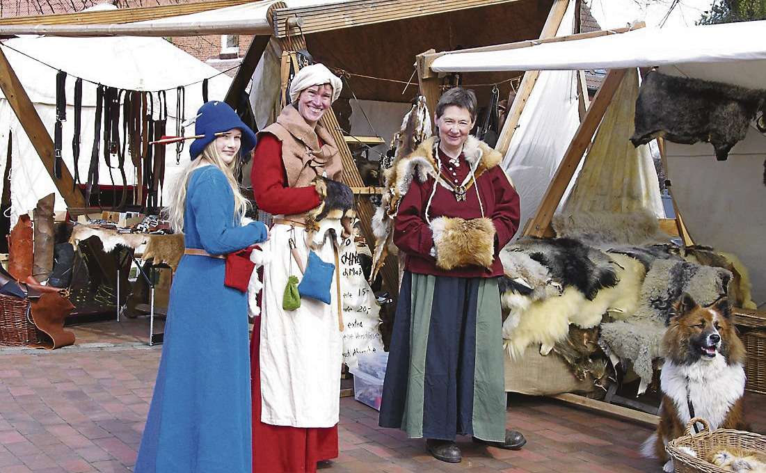 Zeitgemäße Kulissen und Kostüme gibt es auf dem mittelalterlichen Markt in Otterstedt zu sehen.
