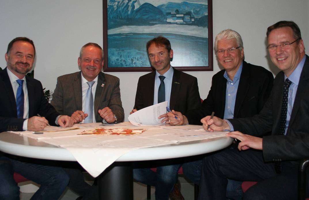 Dirk Eberle (von links), Andreas Weber, Carlos Brunkhorst, Ralf Goebel und Peter Freytag unterzeichneten die gemeinsamen Forderungen.