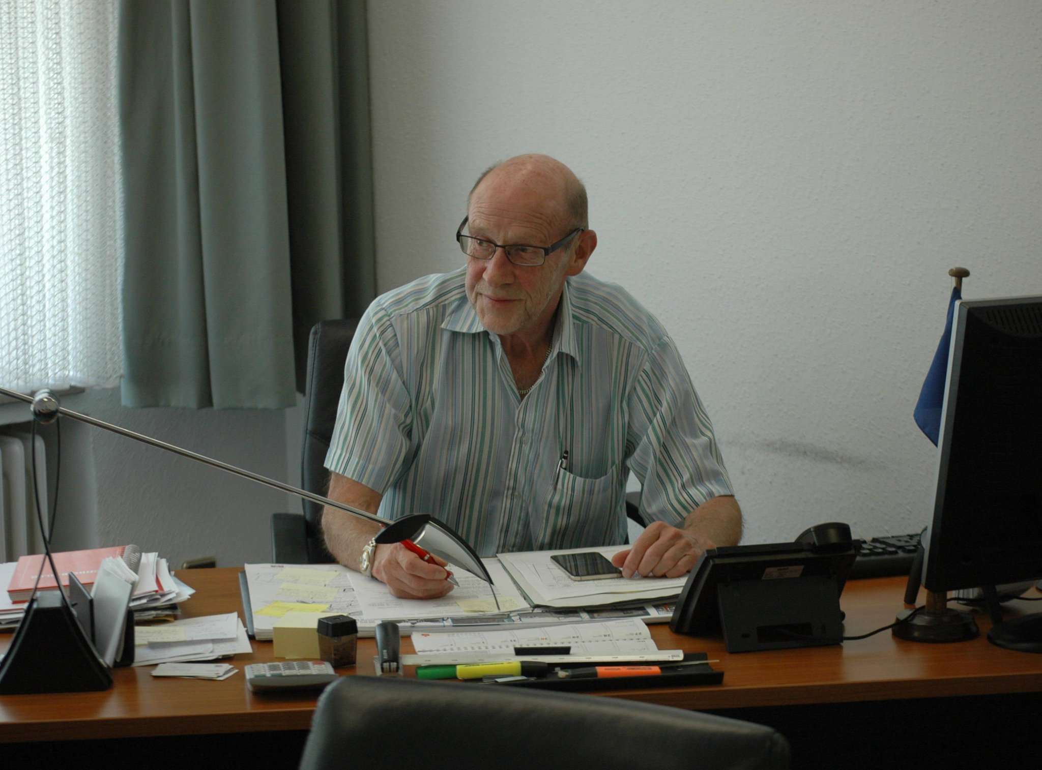 Wilfried Behrens ist mit ganzem Herzen Bürgermeister von Fintel. Foto: Jens Lou00ebs