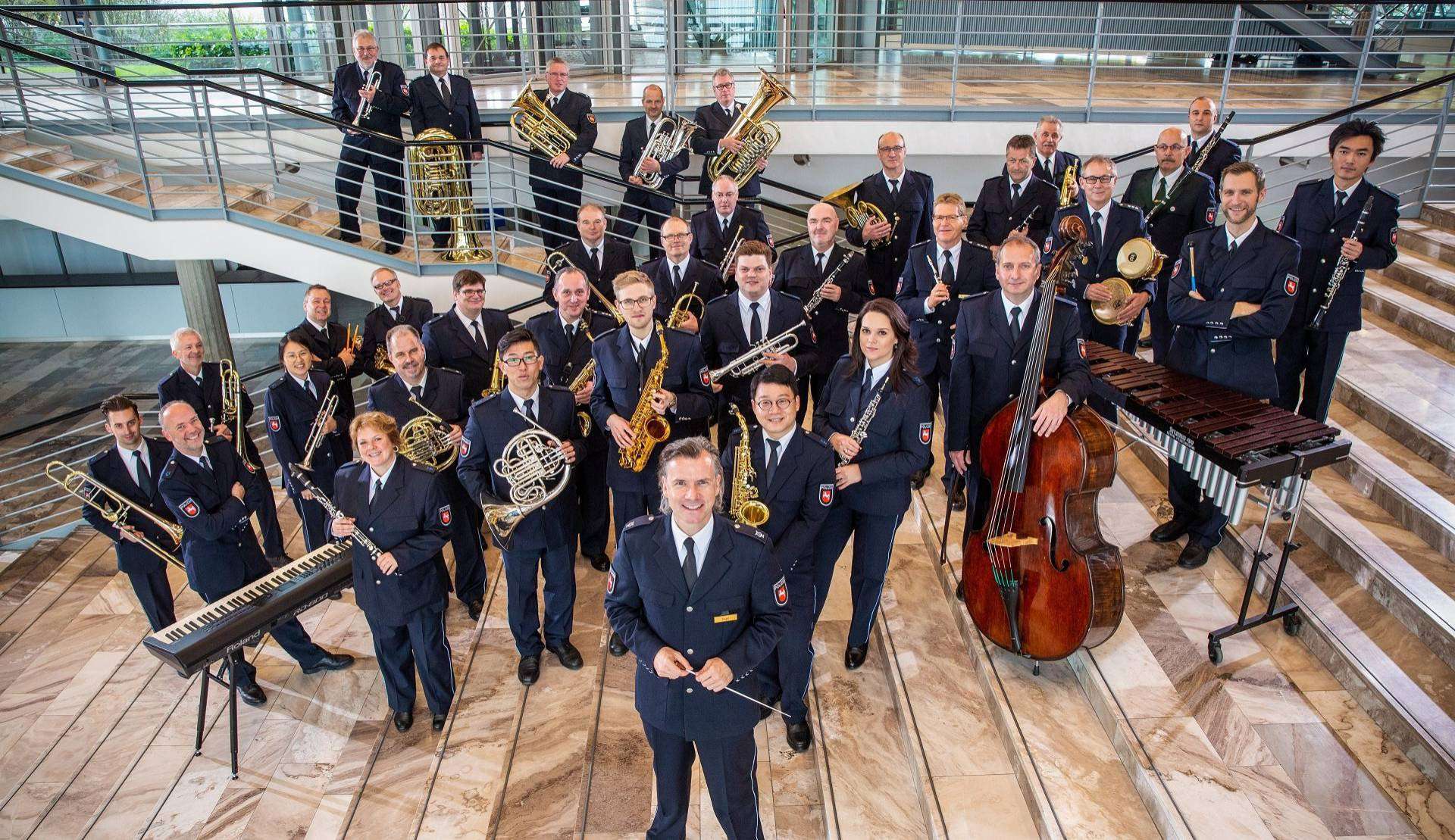 Das Polizeiorchester Rotenburg spielt am Freitag, 15. März, ab 19 Uhr in der Glasrotunde bei Sternpartner in Rotenburg.