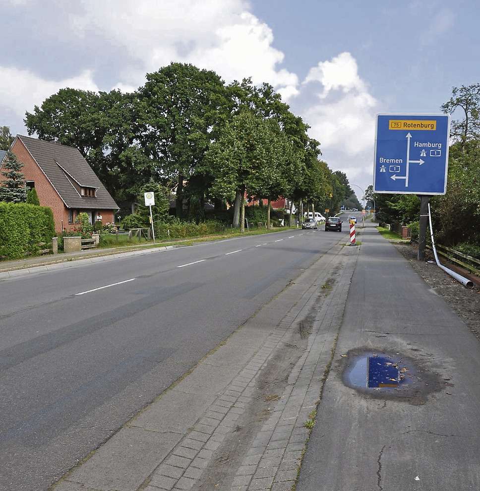 Die Hauptstraße Richtung Ottersberg u2013 hier wird tagtäglich gerast, sehr zum Unmut besorgter Eltern. 