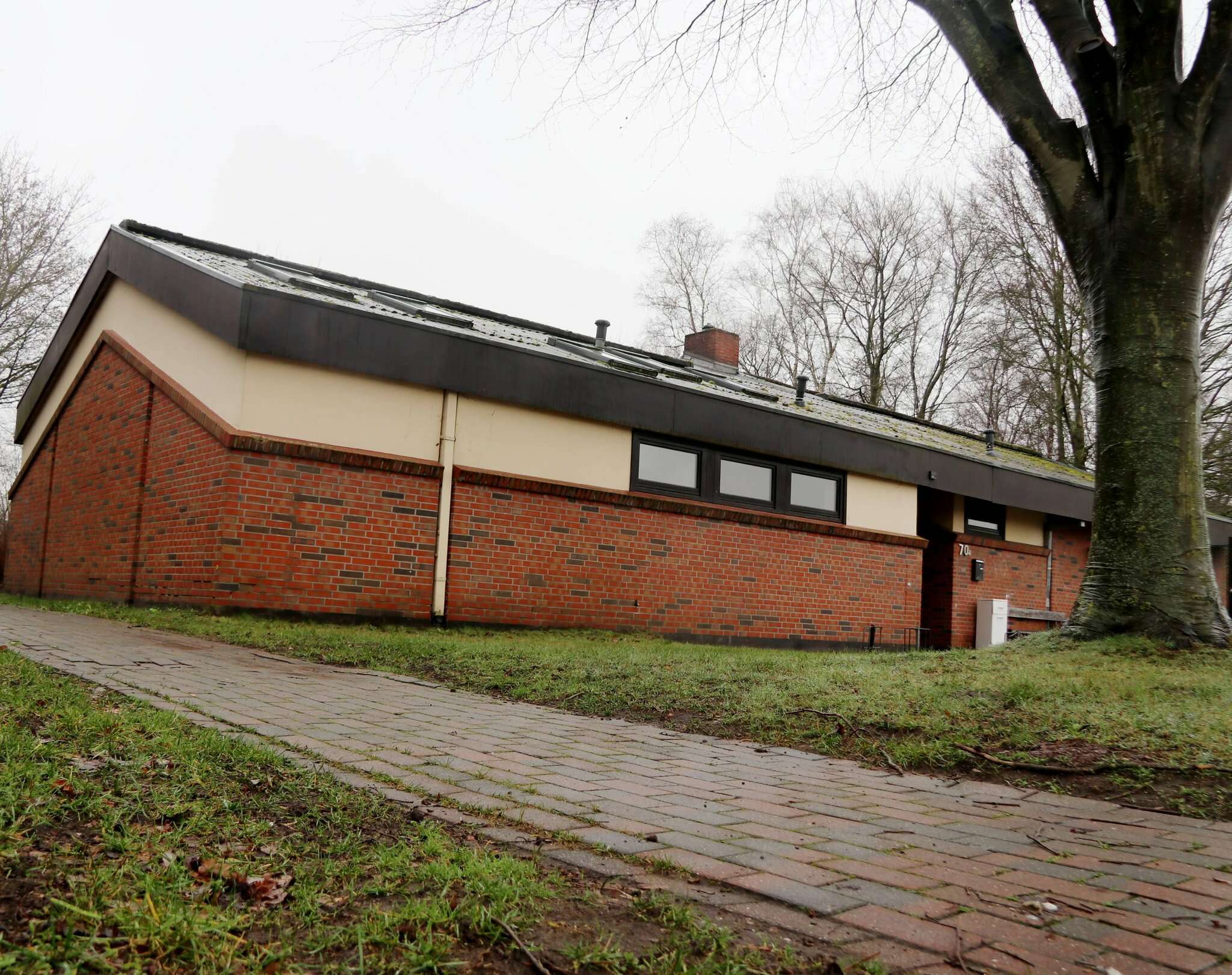 Das alte Sporthaus soll künftig nun doch beide Hortgruppen u2013 