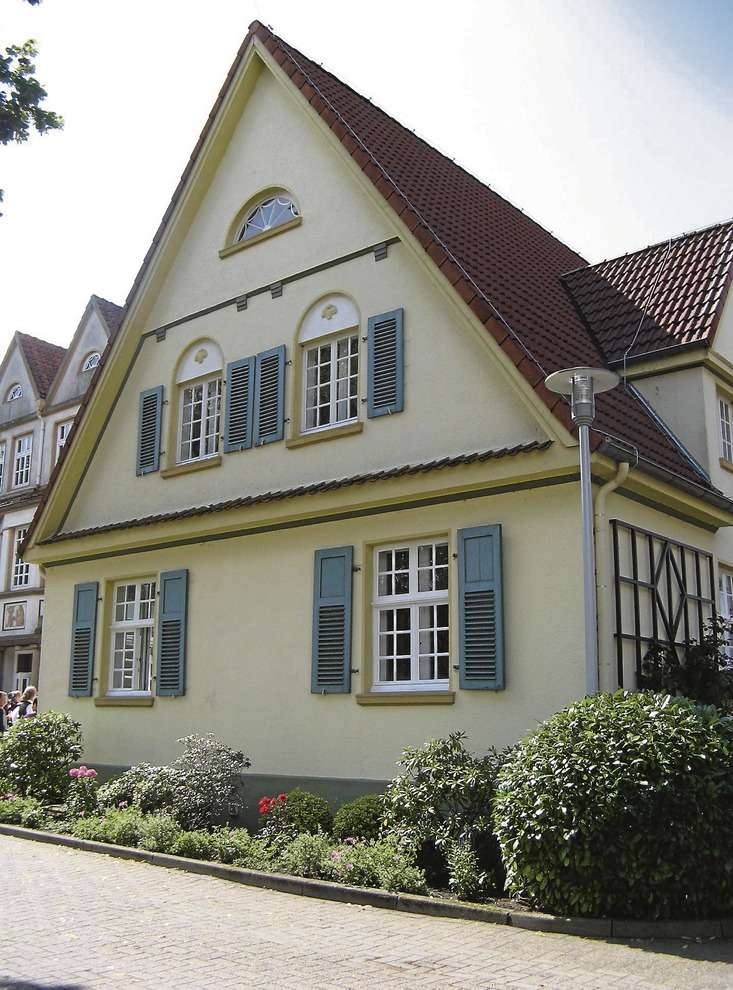 Das 1915 bezogene und 2000 gerettete Rektorhaus in Ottersberg.