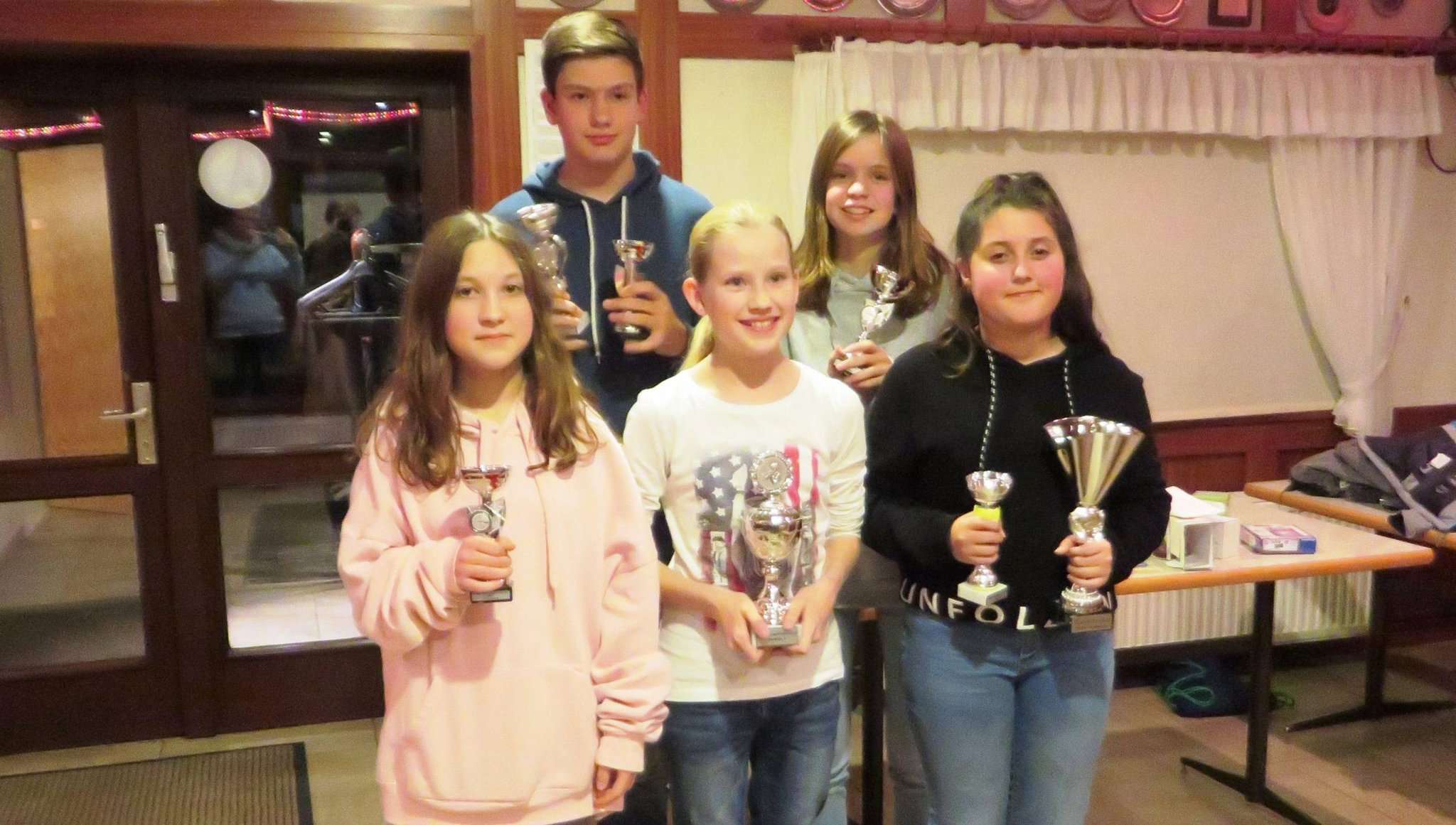 Waren bei den Schüler-Vereinsmeisterschaften des SV Posthausen erfolgreich (hintere Reihe von links): Malte Flade und Svenja Küsel; (vordere Reihe von links): Jule Stegmann, Merle Timm und Urtiana Blakaj