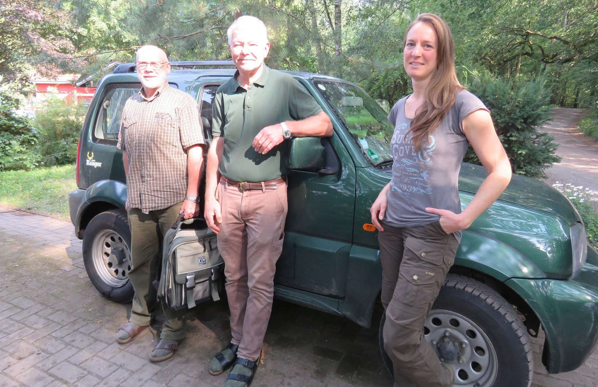 Helmut Meyer (von links), Wolfgang Mohr und Sarah Dierks sind seit Juli offizielle Wolfsberater im Landkreis Verden. Foto: Elke Keppler-Rosenau
