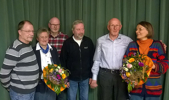 Peter Tegtmeier (von links), Brigitte Bohling, Hans Röhrs, Vorsitzender Eckhard Bott und Christiane Cordes
