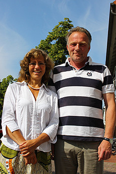 Birgit Lynge und Jens Hagemann haben ein Jahr lang einen Gastschüler aufgenommen. Sie ermutigen weitere Interessierte, ebenfalls jungen Menschen die Chance zu bieten, Deutschland kennenzulernen      Foto: Woyke
