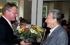 Blumen für das älteste und immer noch aktive Mitglied, Rita Eckhardt (96) aus Rotenburg