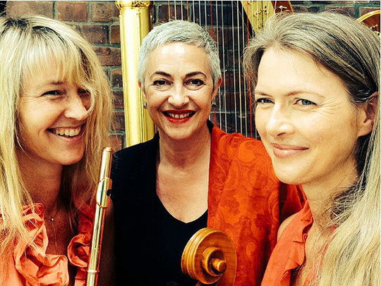 Ein vielseitiges Programm präsentieren die drei Musikerinnen des Trio Doru00e9 bei ihrem Auftritt in Sittensen