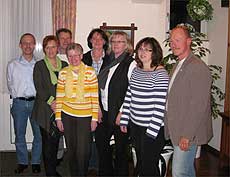 Der aktuelle Vorstand des TSC Grün-Gold Zeven/Sittensen: Willy Fröhlich (links), Susanne Fröhlich, Günter Busch, Heidi Busch, Birgit Albers-Krause, Angelika Zeller, Janet Haufler und Frank Razka