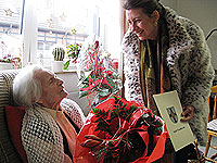 Auch Bürgermeisterin Franka Strehse gratulierte Martha Schober zum 101. Geburtstag